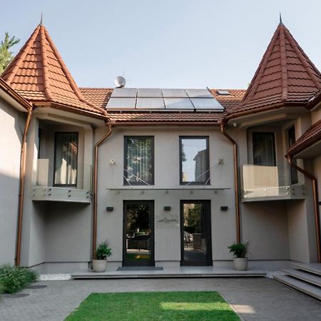 Hotel Laudon Uzhhorod Exterior photo