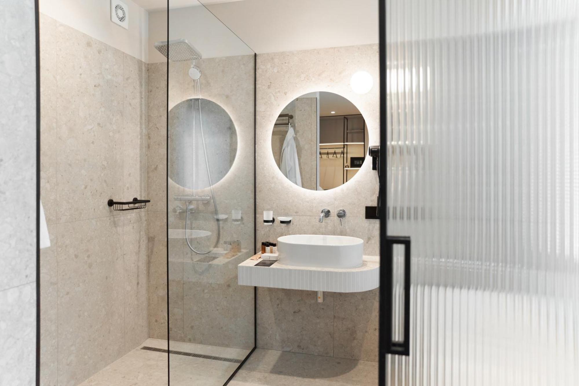 Hotel Laudon Uzhhorod Room photo
