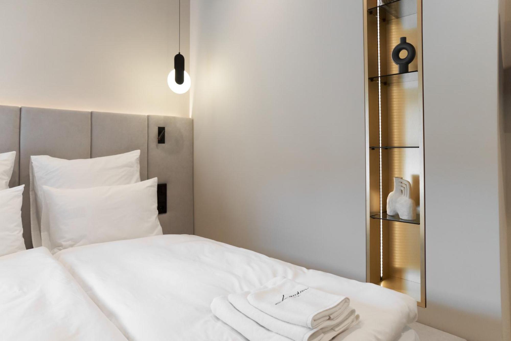 Hotel Laudon Uzhhorod Room photo