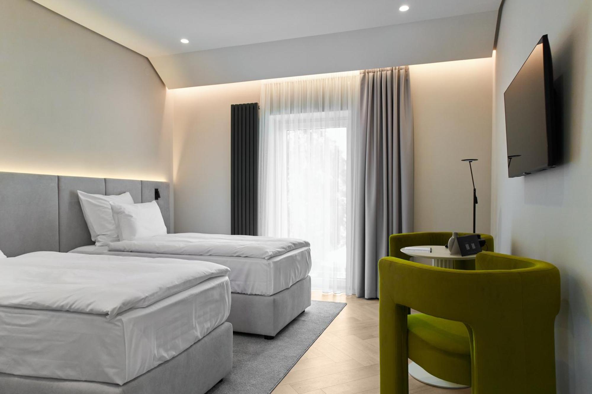 Hotel Laudon Uzhhorod Room photo